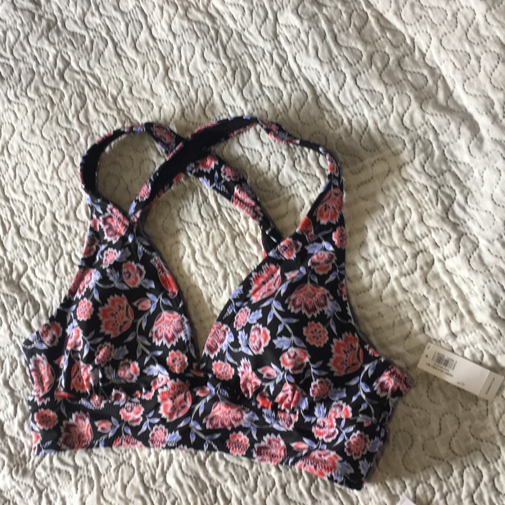Bikini - Picture 2 of 6
